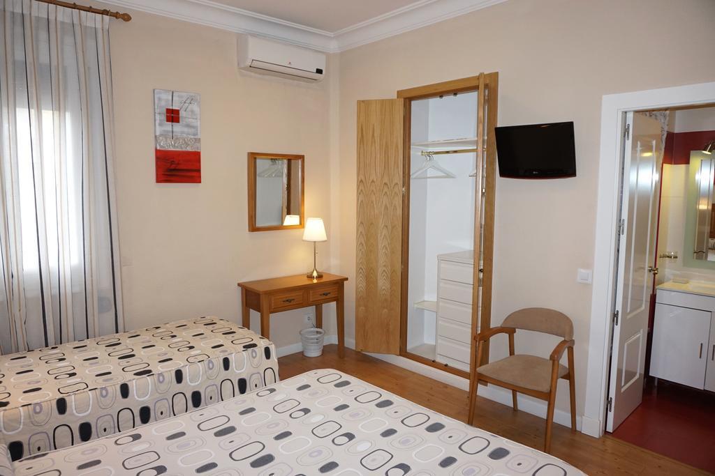 Santillan II Hotel Madrid Habitación foto